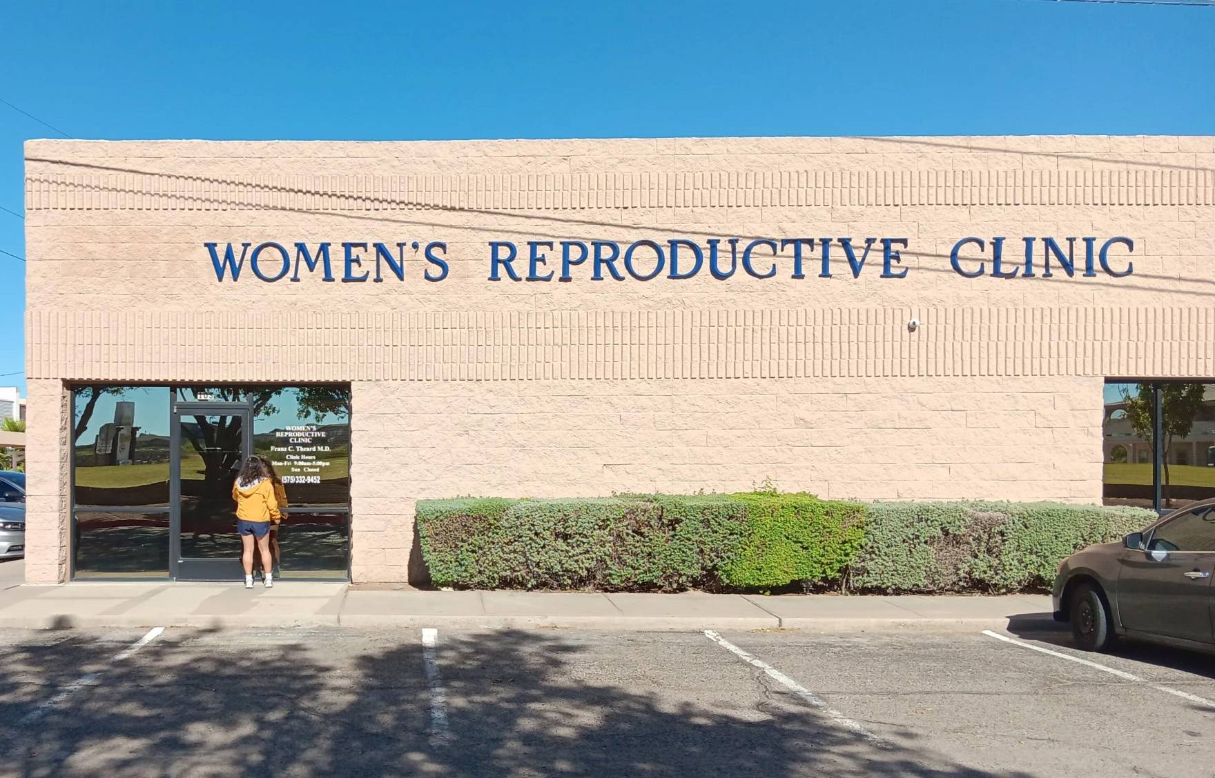 genuine-reviews-patient-womens-reproductive-clinic-building