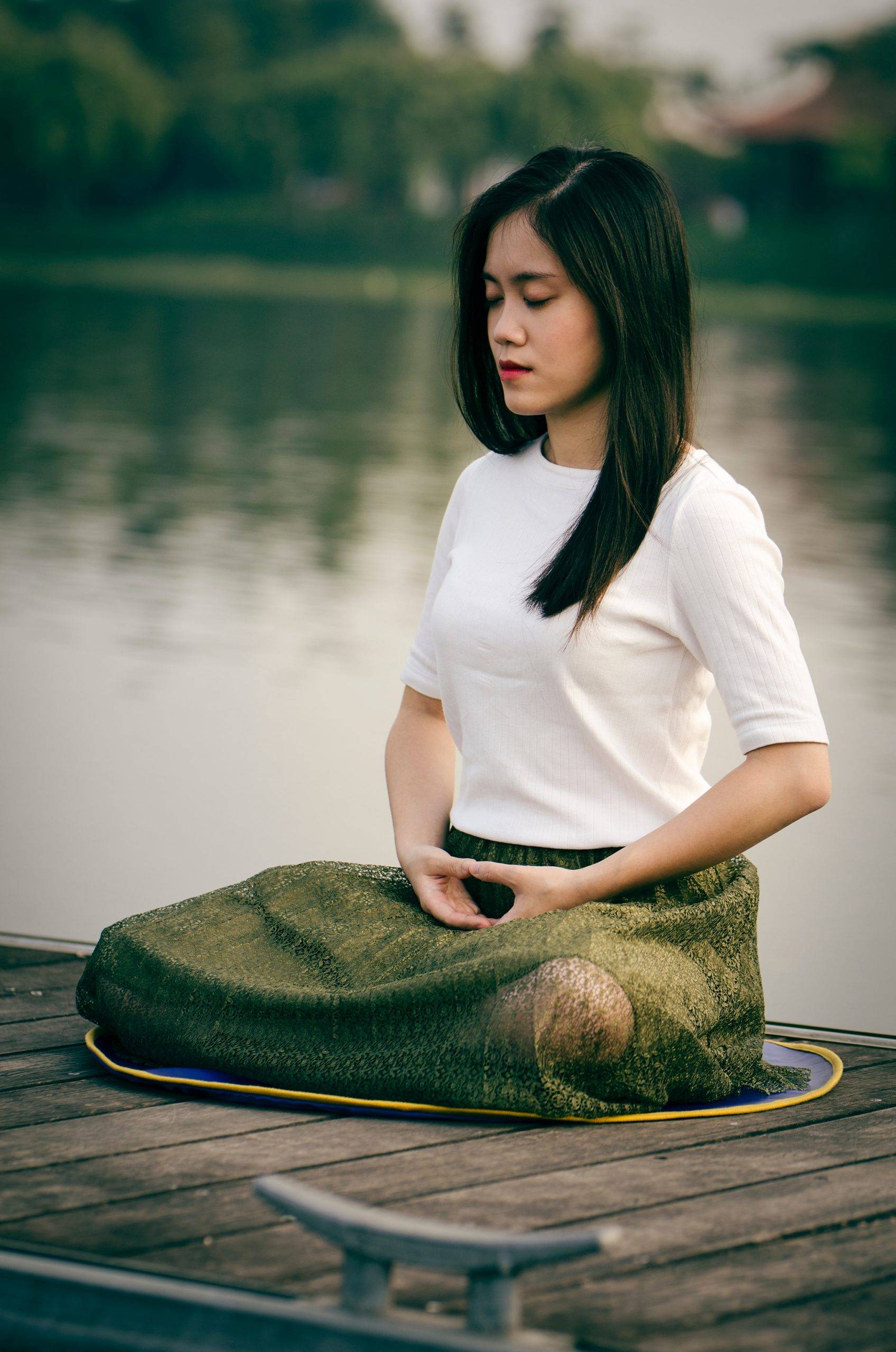 asian-woman-meditating